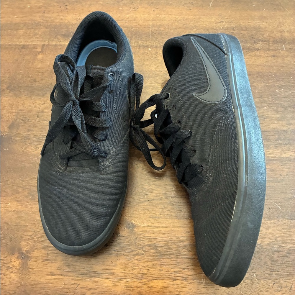 Nike SB Chron 2 Sneakers Black Canvas Skate Shoes Women’s 9 Solarsoft